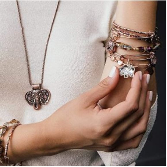 Elephant Bangle Charm - Picture 2 of 4